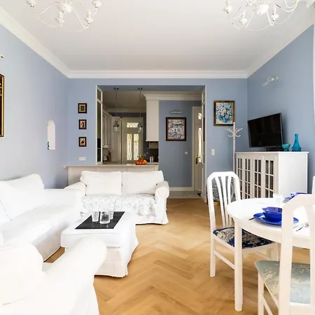 Blue By Victus Hotel *